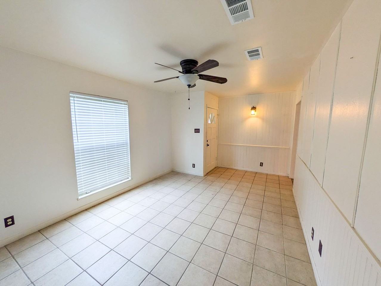 9225 Shepherd Dr - Photo 3 of 19