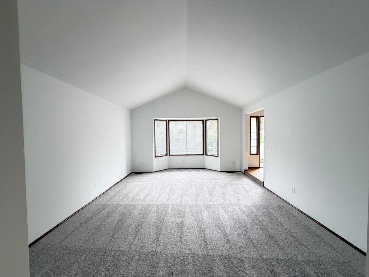 11110 55th Ave W - Photo 5 of 35