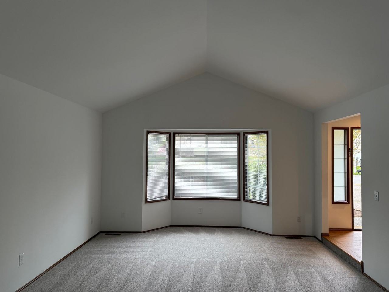 11110 55th Ave W - Photo 6 of 35