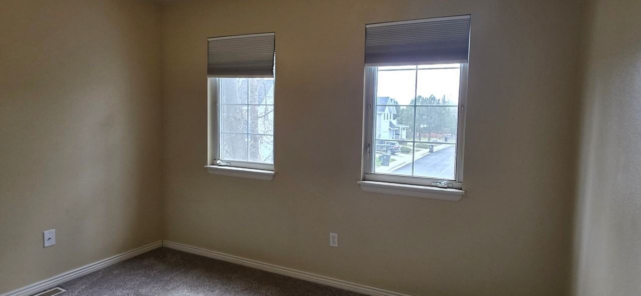 1011 Hacienda Ct - Photo 6 of 9