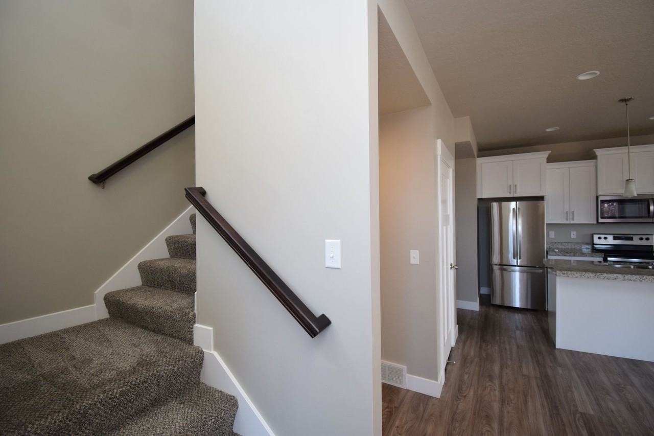 767 E Oakhampton Dr - Photo 5 of 34