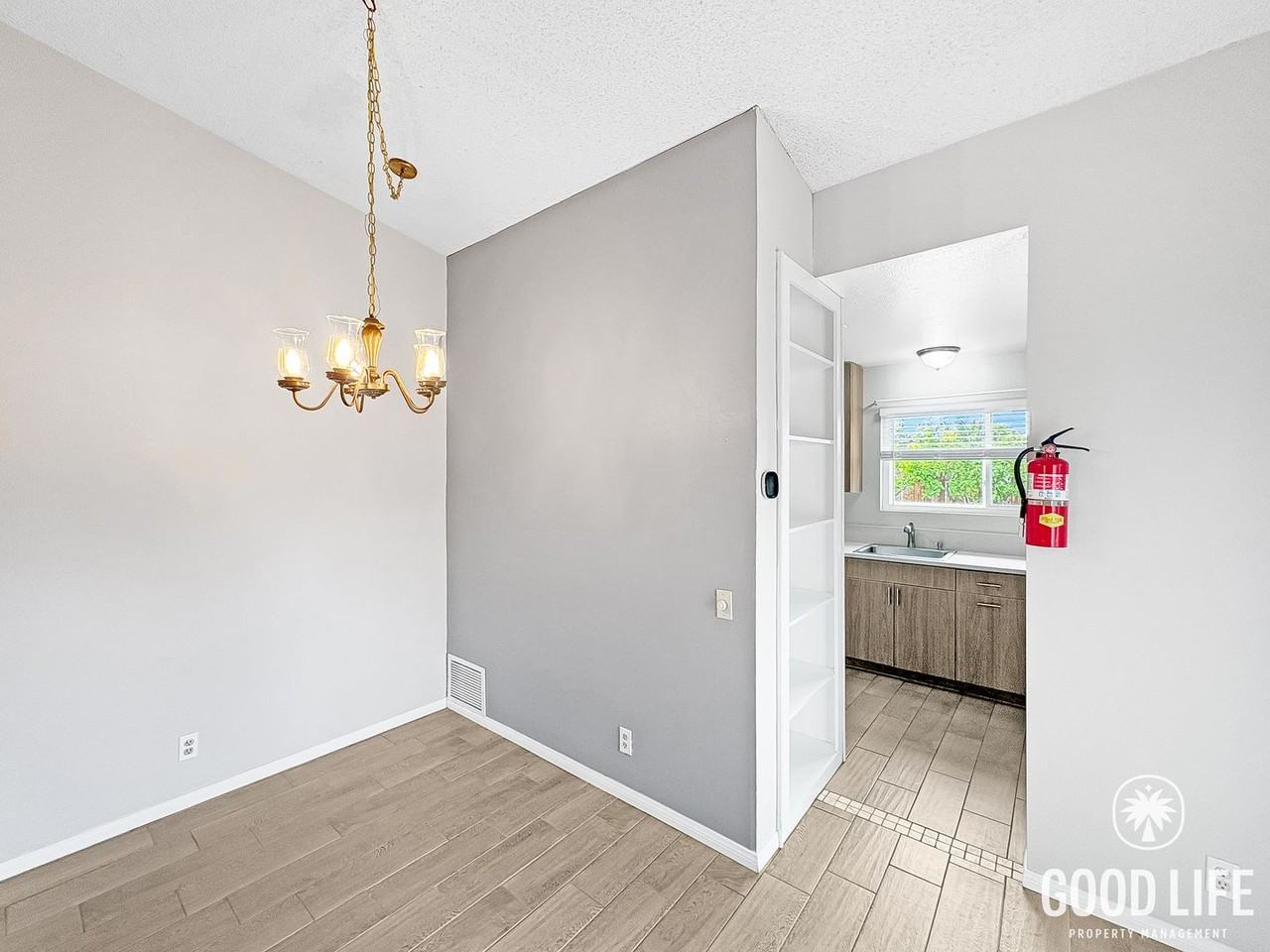 449 Chestnut Ave - Photo 4 of 26