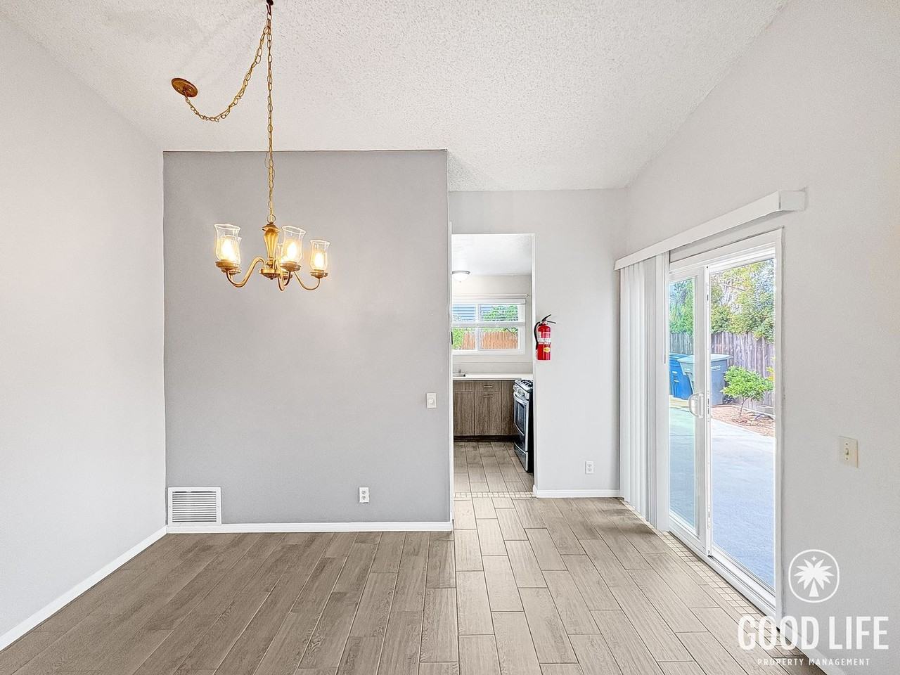 449 Chestnut Ave - Photo 5 of 26