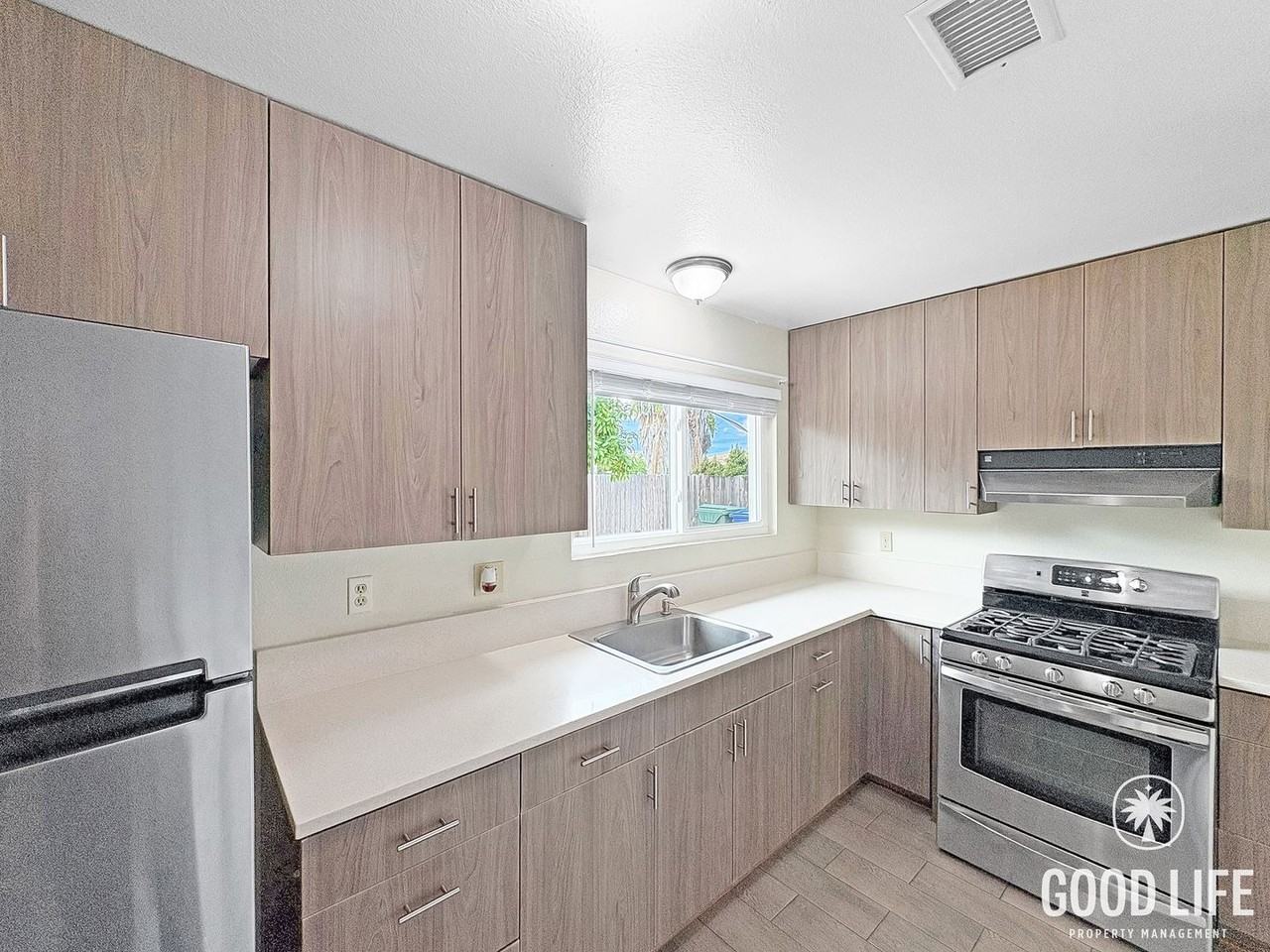 449 Chestnut Ave - Photo 7 of 26