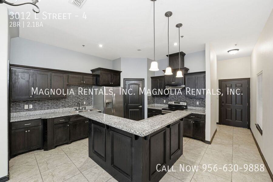 3012 S L St #4 - Photo 5 of 15