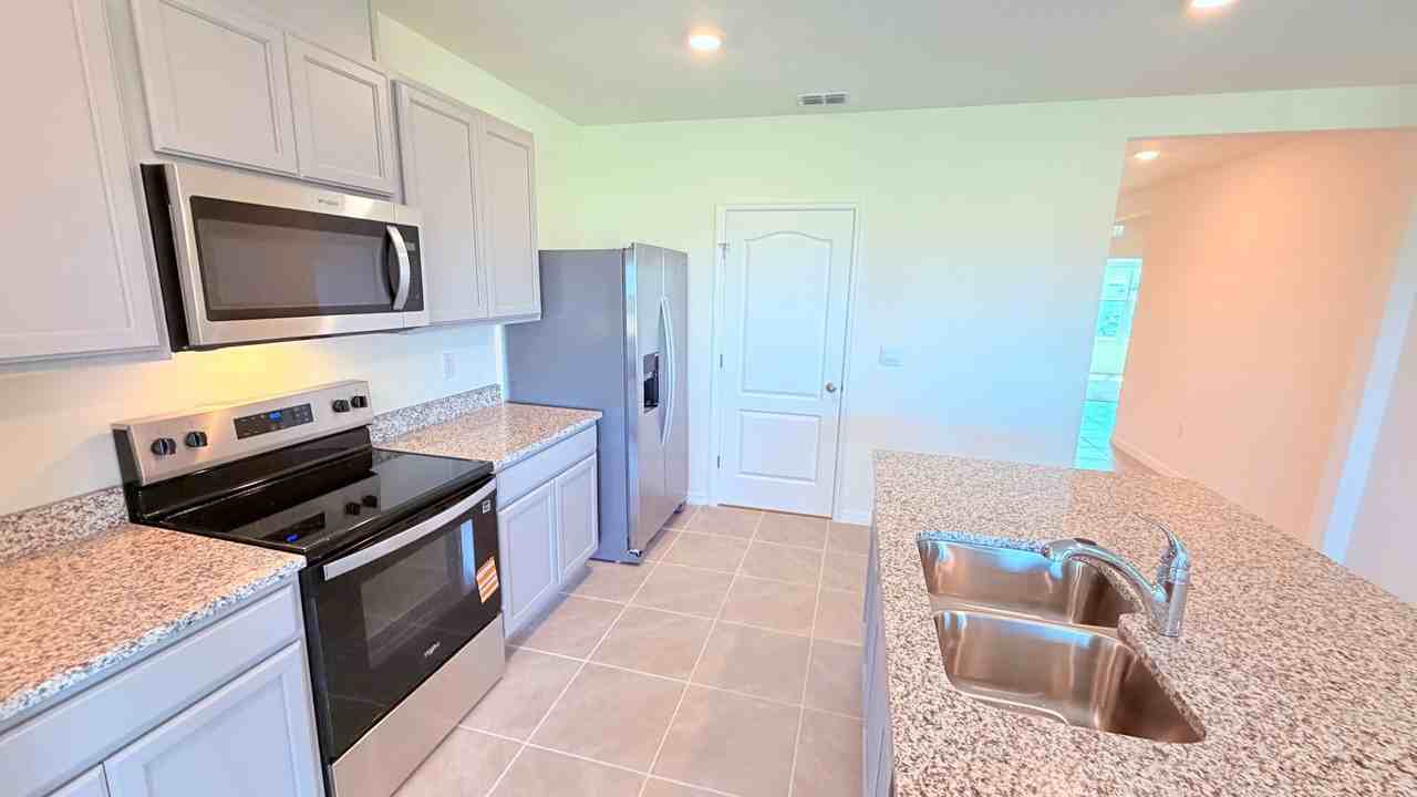 914 Princess Sabal Pt - Photo 7 of 34