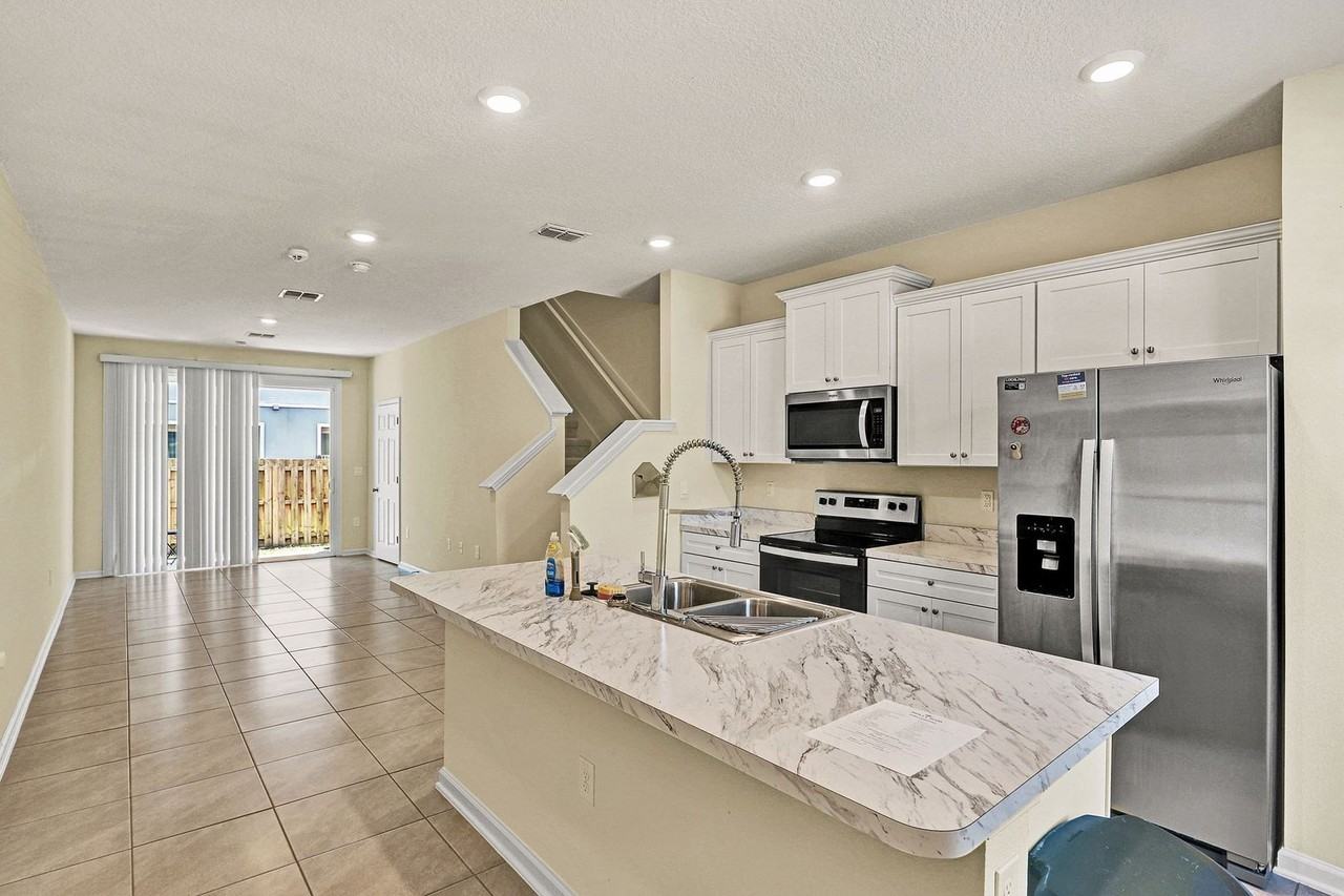 197 Whispering Brook Dr - Photo 7 of 16