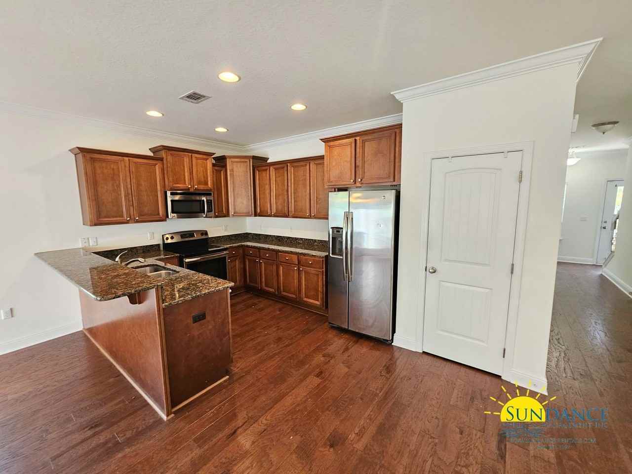 69 Topsail Dr - Photo 3 of 24