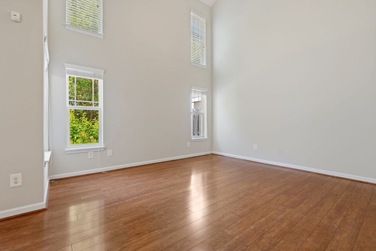 2703 Bartlett Cir - Photo 7 of 23