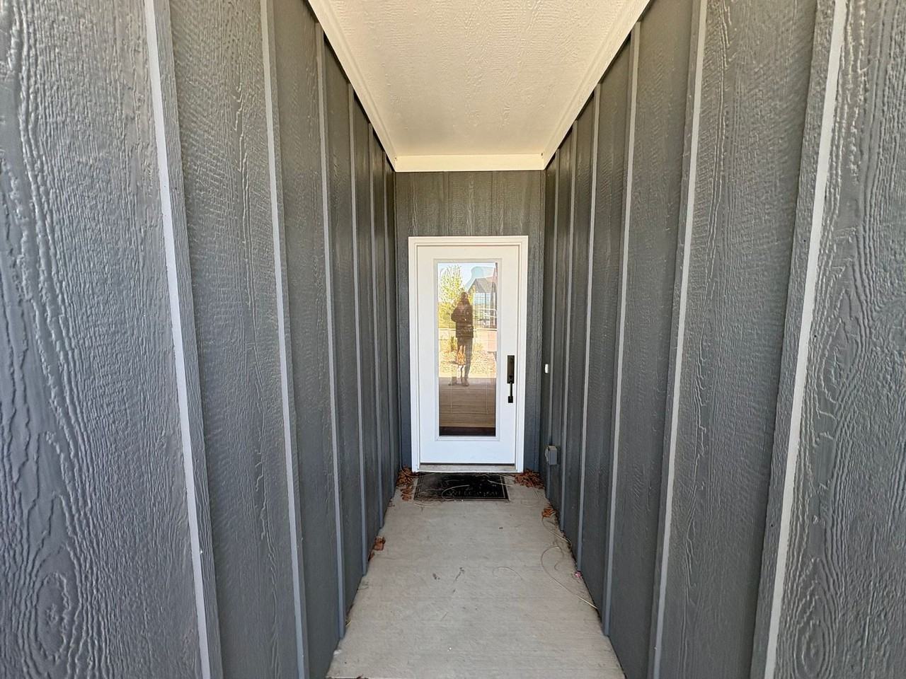 5715 Goheen Dr - Photo 2 of 20