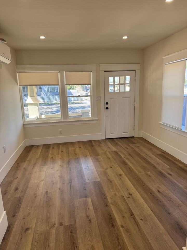 422 E Walnut - Photo 4 of 42