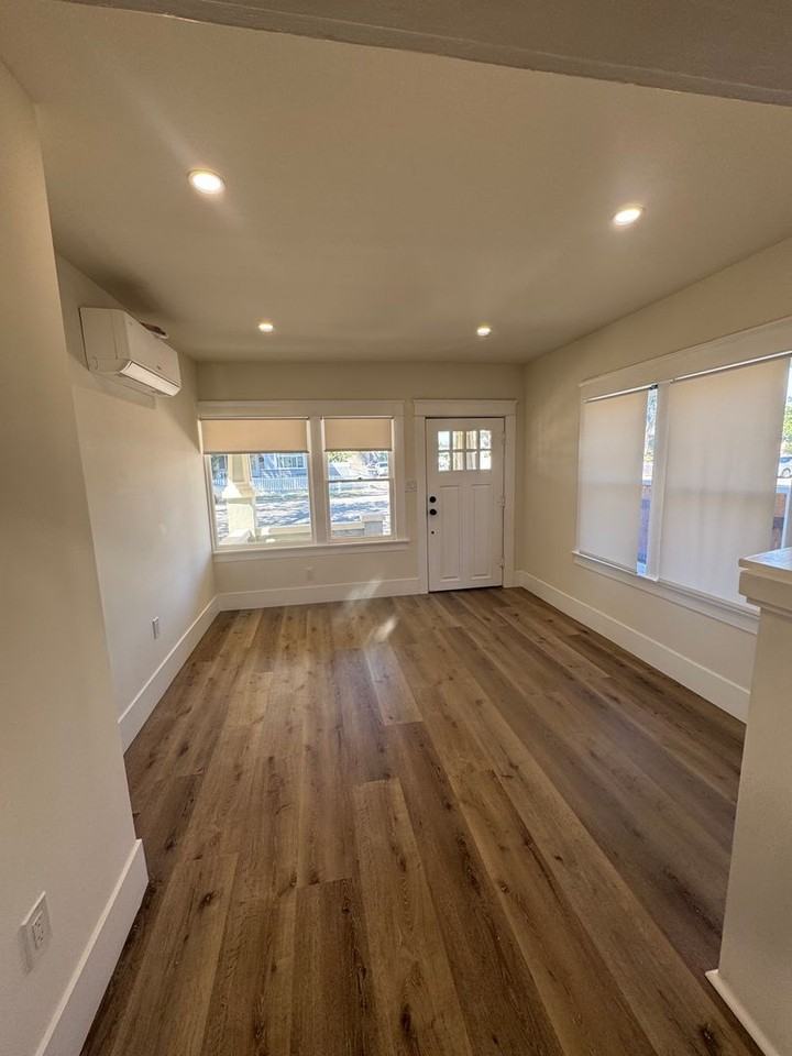 422 E Walnut - Photo 6 of 42