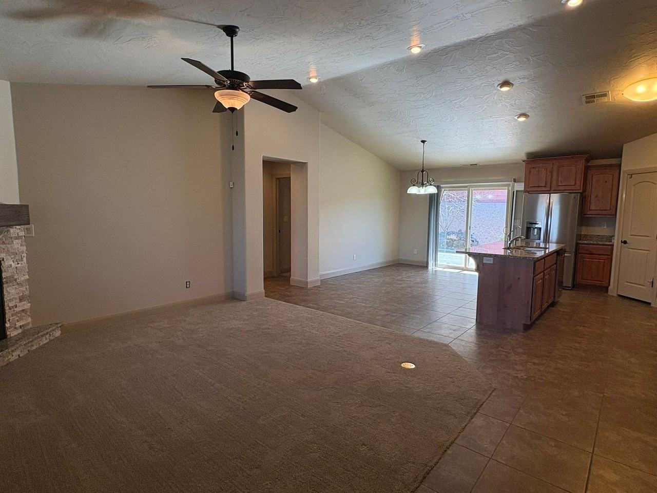 387 N 2680 W - Photo 6 of 36