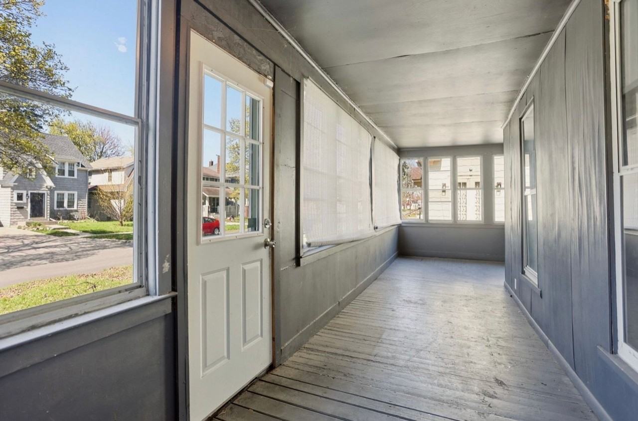 220 S Bond St - Photo 2 of 14