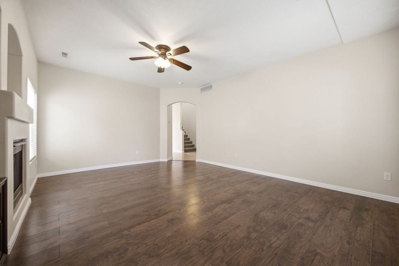 1427 E Verona Creek Way - Photo 3 of 30