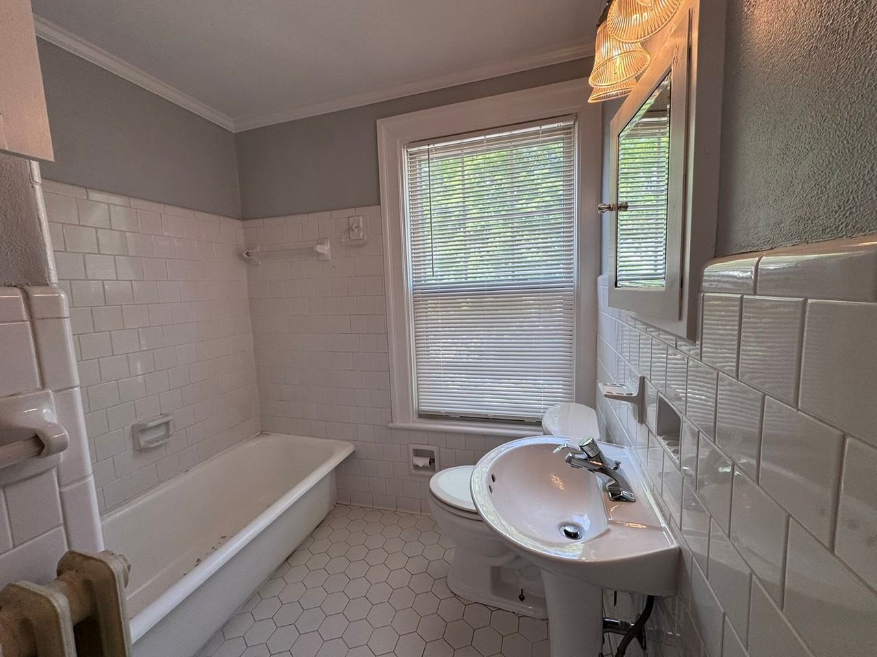 199 Marshall Ter - Photo 7 of 32