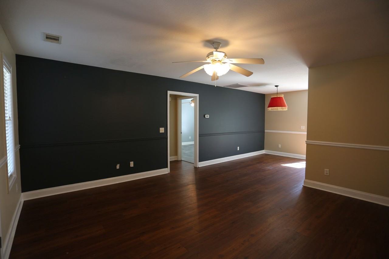 343 Longwood Dr - Photo 2 of 32