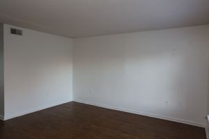 featured image of 251 Knight Dr #7