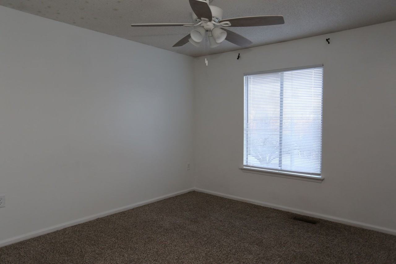 251 Knight Dr #7 - Photo 7 of 9