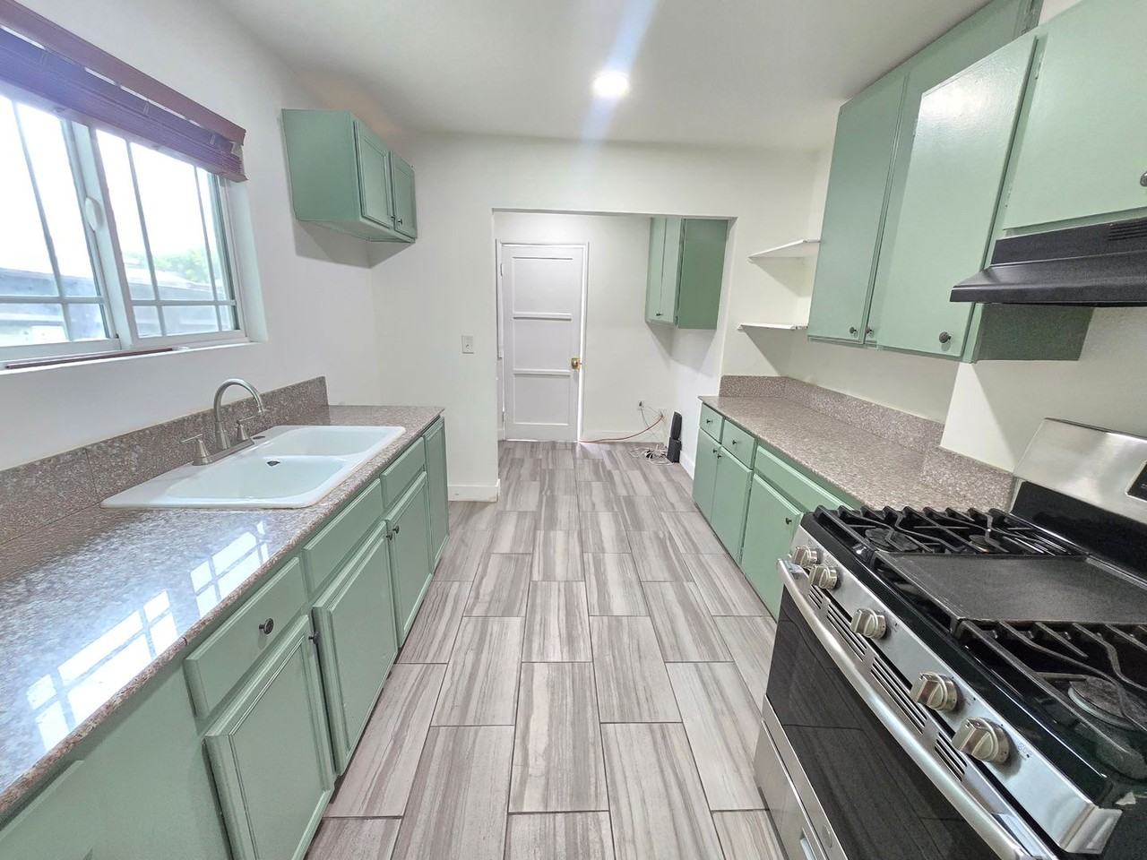 8154 Potter Ave - Photo 2 of 18