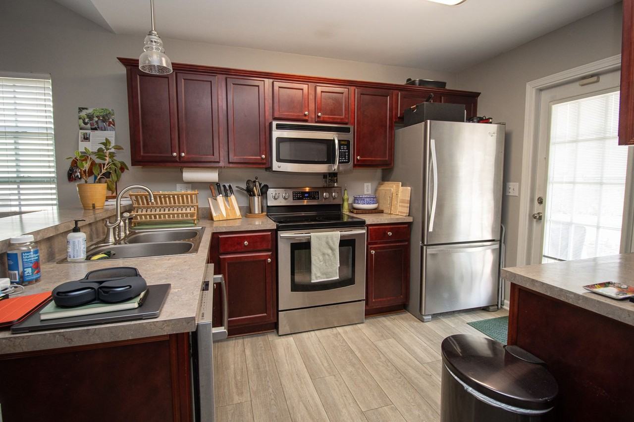 6 Reems Ct - Photo 7 of 35