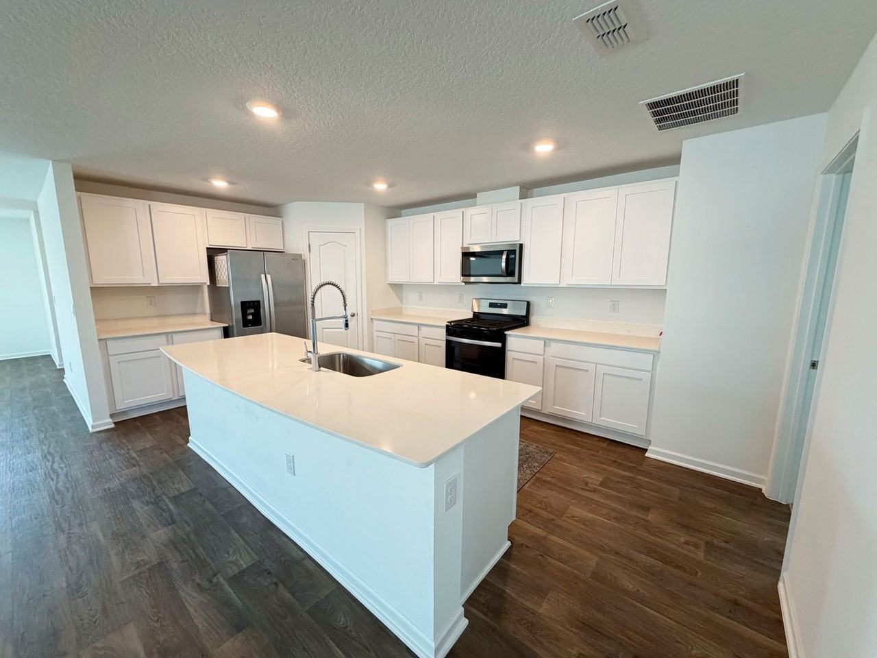 462 Ardila Cir - Photo 5 of 28