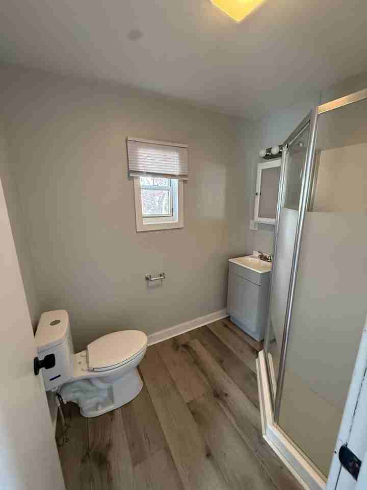 519 Roup Street - Photo 5 of 13