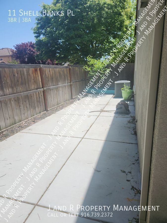 11 Shell Banks Pl - Photo 3 of 21