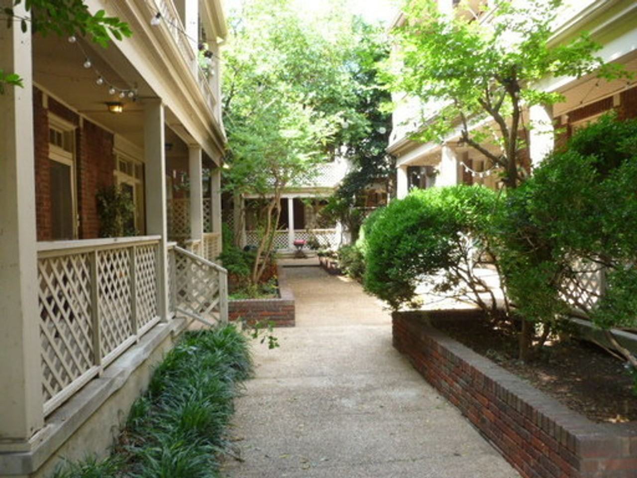 Peabody Place Apartments - Photo 3 of 8