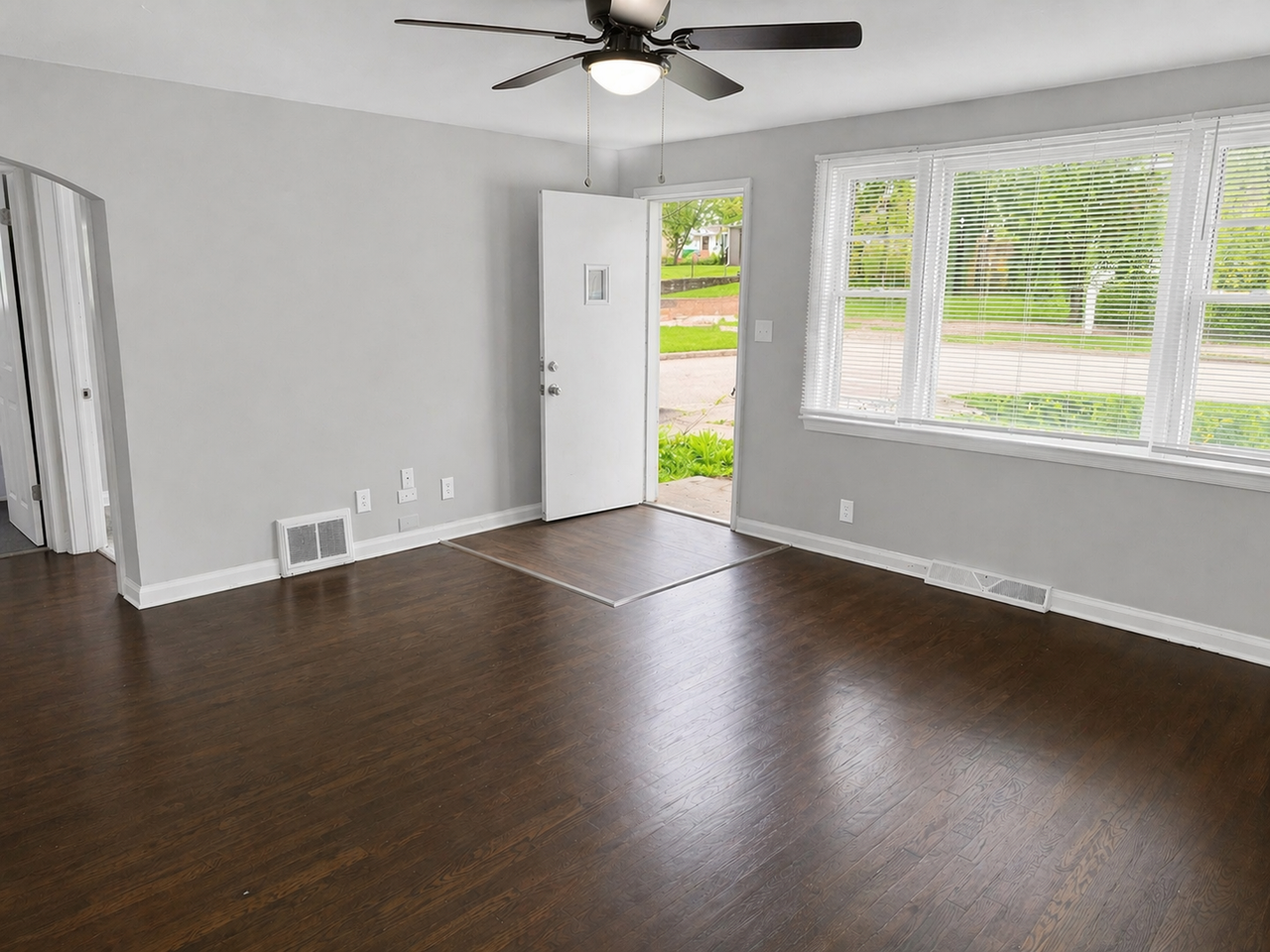 2924 Farrow Ave - Photo 6 of 15