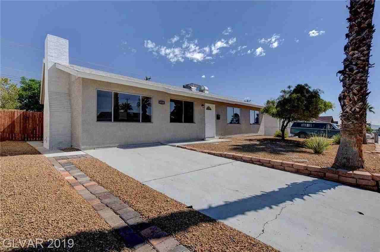 6548 Burgundy Way - Photo 3 of 38