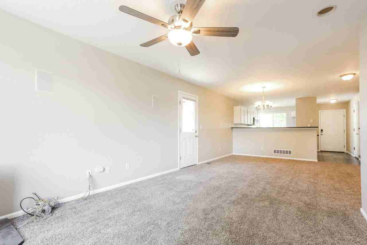 19558 E 18th Ave - Photo 5 of 21