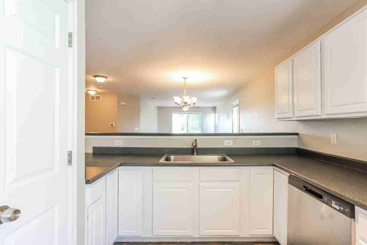 19558 E 18th Ave - Photo 6 of 21