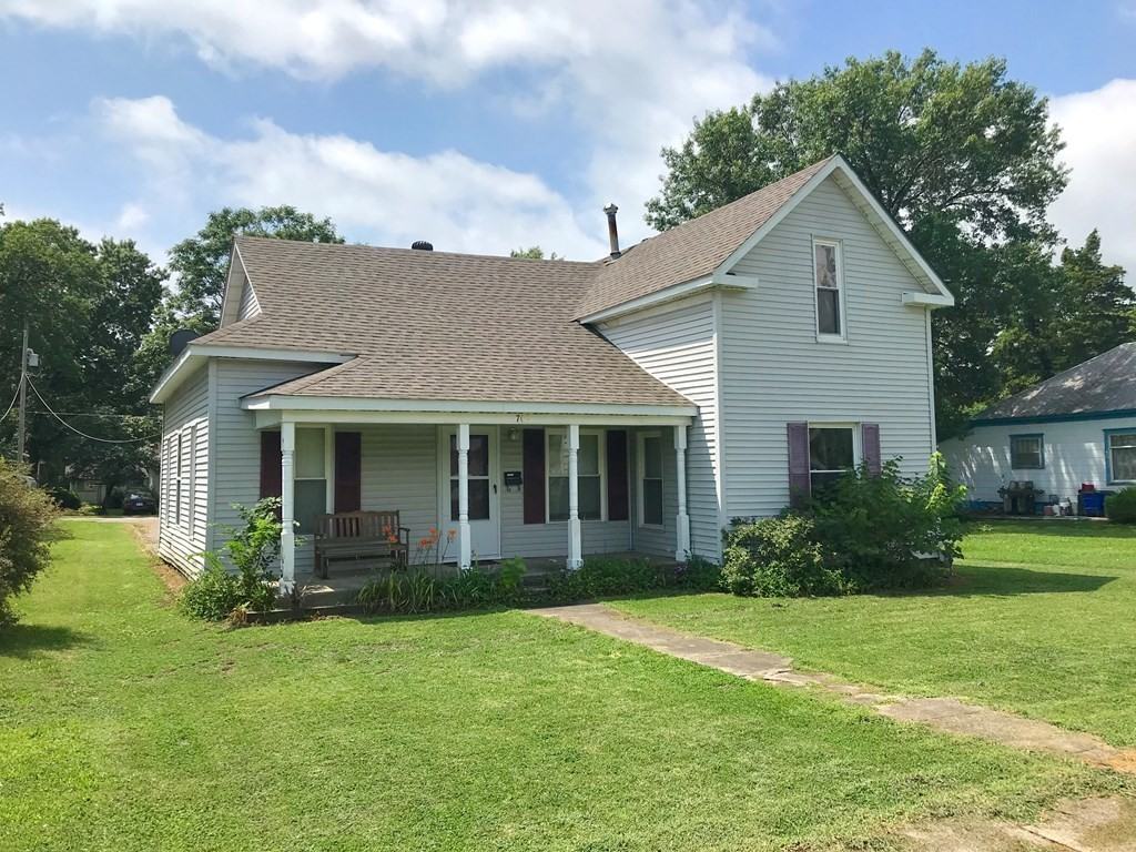 703 W 4th St - Photo 2 of 19