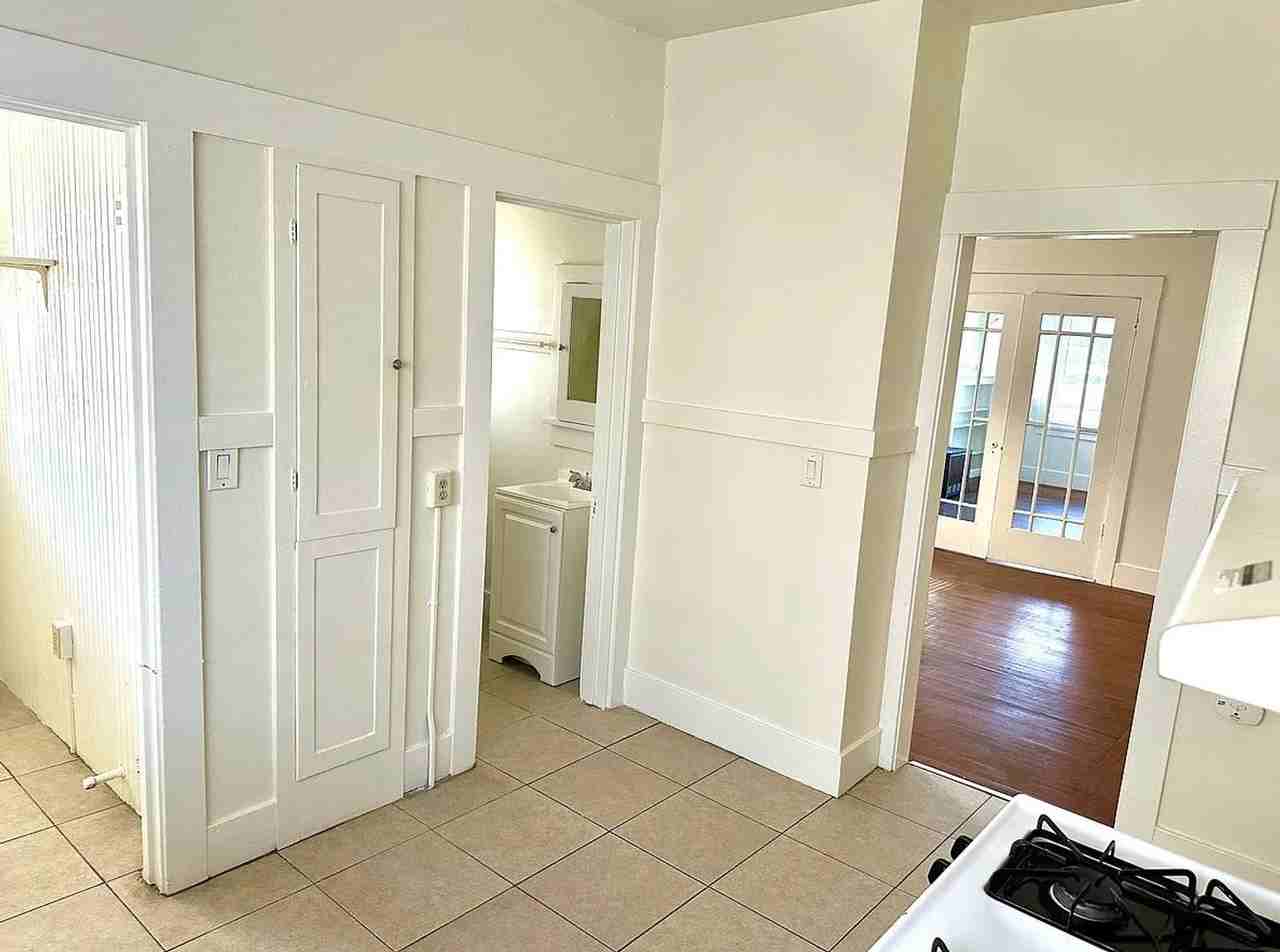 3114 Martin Luther King Jr Way - Photo 7 of 15