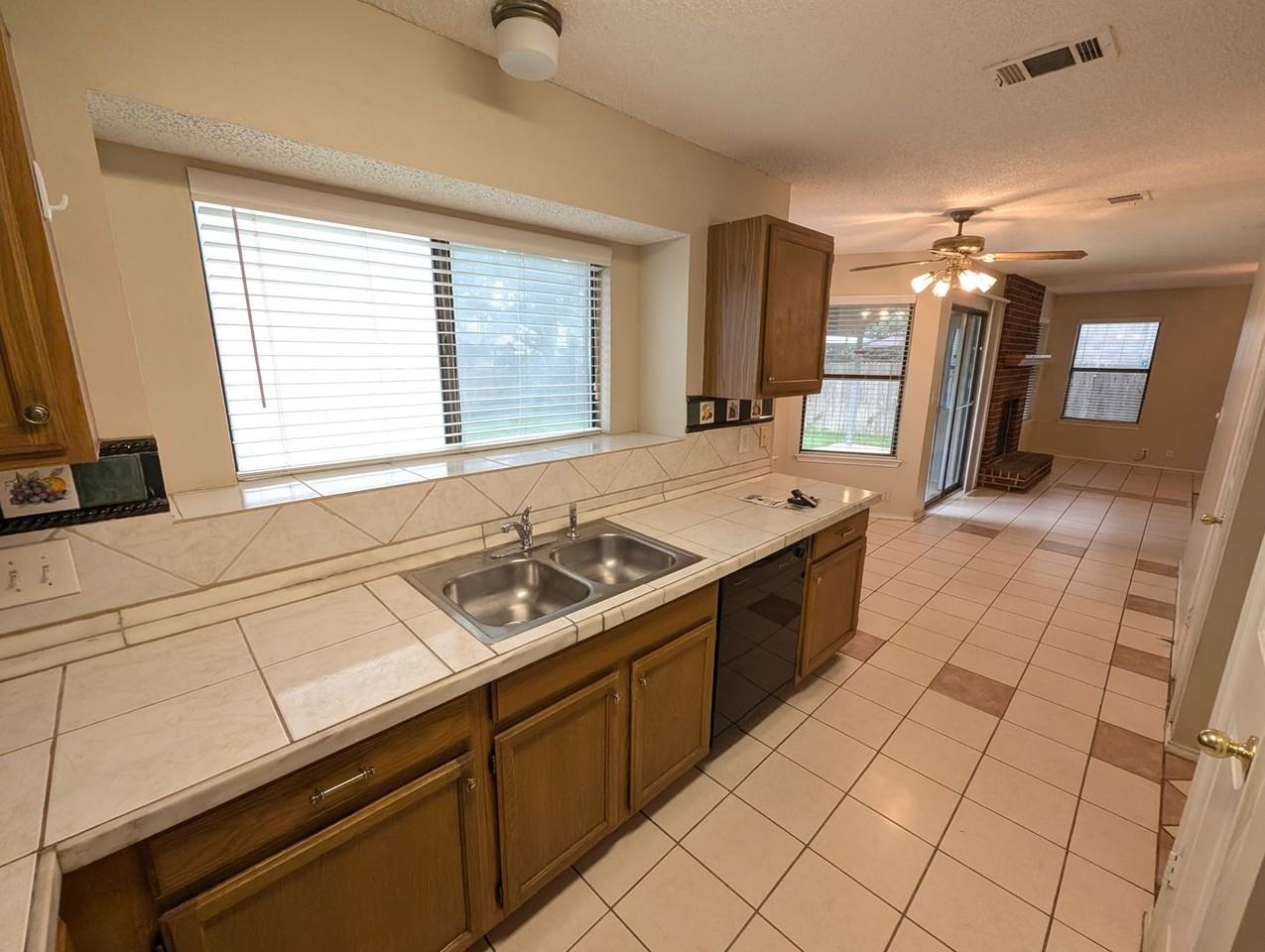 2211 Rick Whinery Dr - Photo 6 of 11