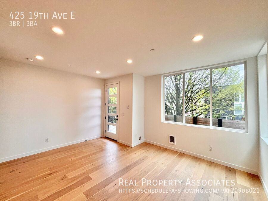 425 19th Ave E - Photo 5 of 35