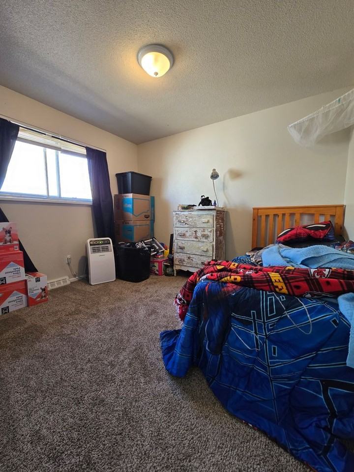 1208 18th Ave - Photo 5 of 9