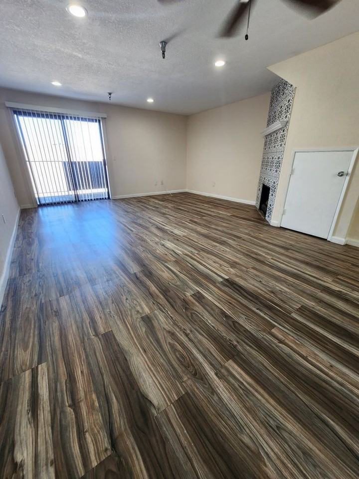 1166 Decker St #C - Photo 3 of 20