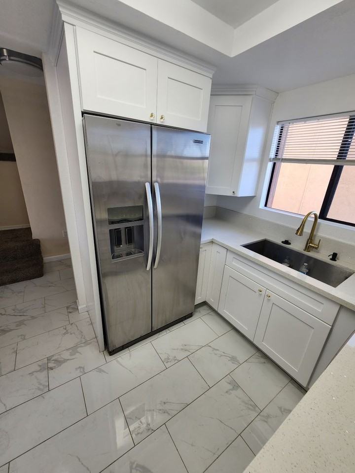 1166 Decker St #C - Photo 6 of 20