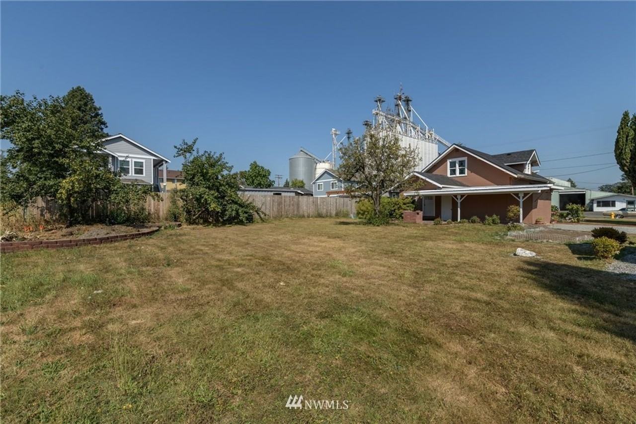 5723 3rd Ave - Photo 5 of 18