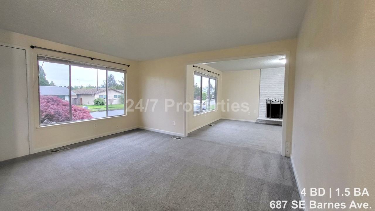 687 Se Barnes Ave - Photo 3 of 18