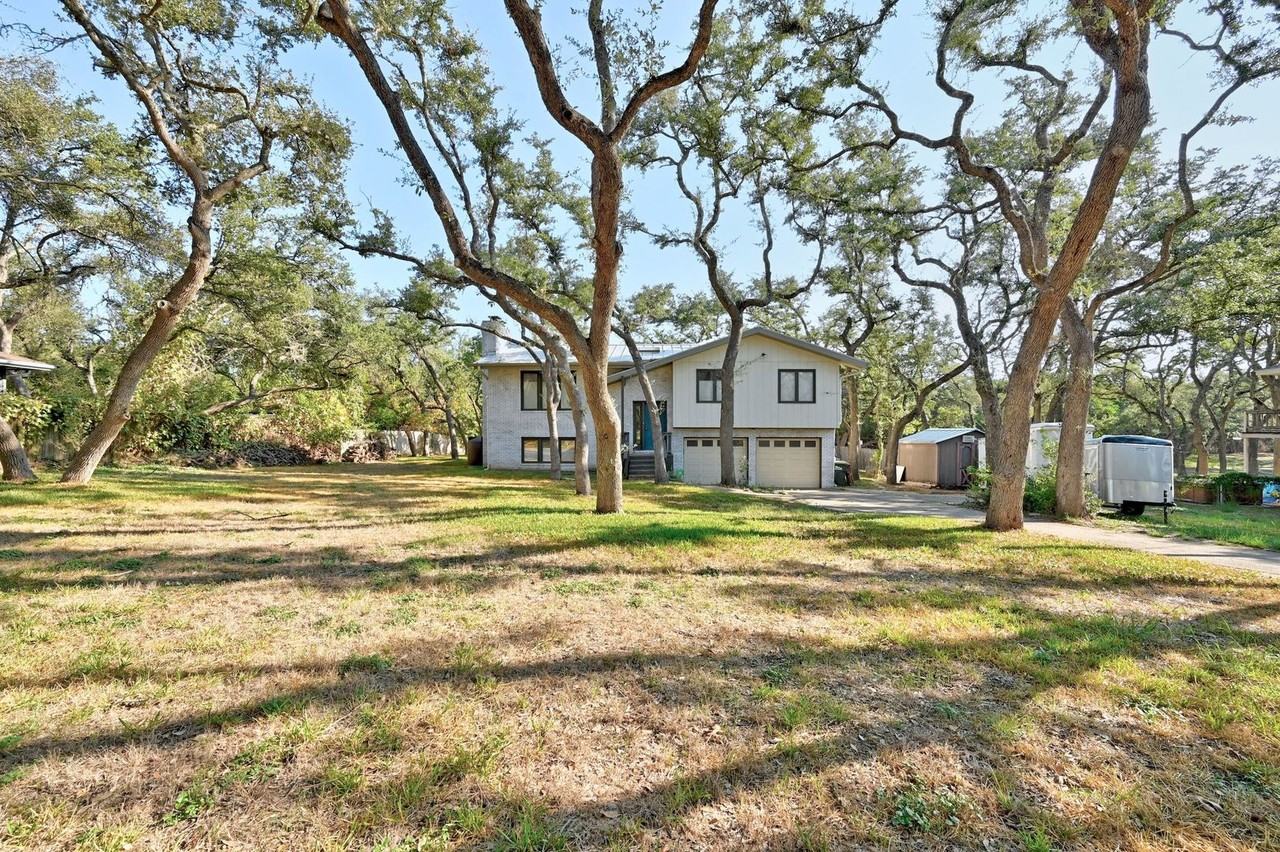 10102 Murmuring Creek Dr - Photo 3 of 32