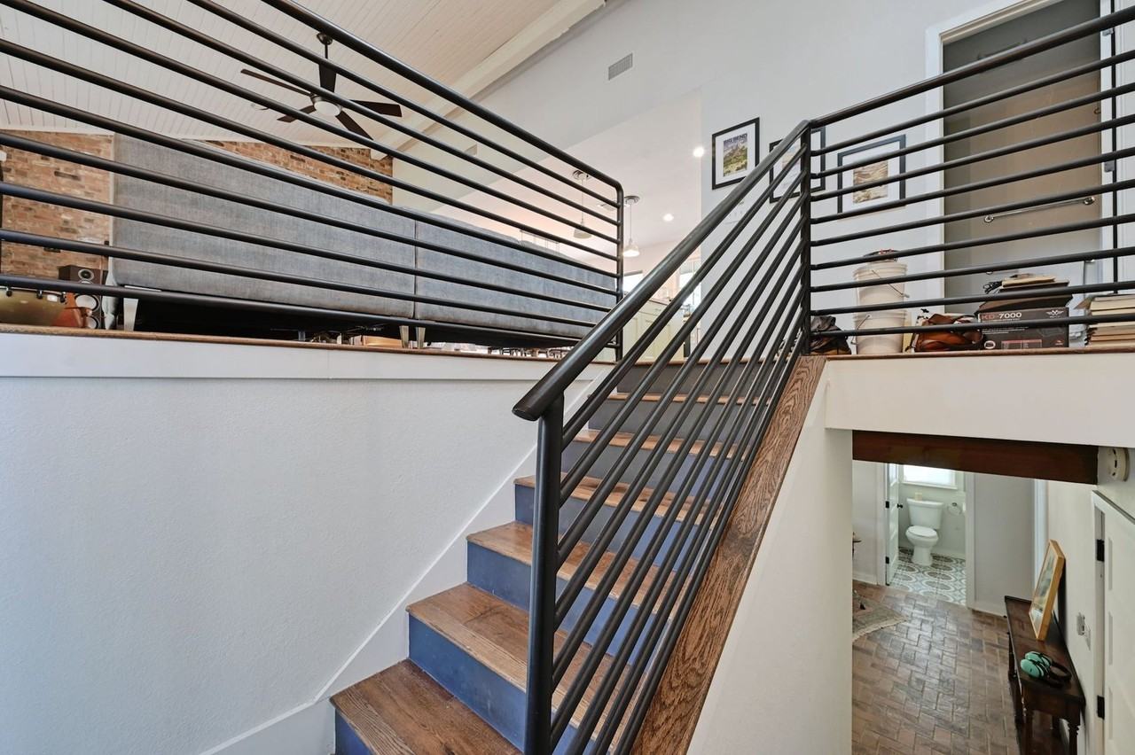 10102 Murmuring Creek Dr - Photo 5 of 32