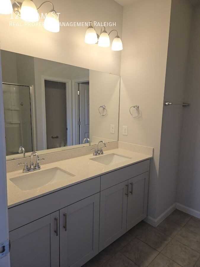 123 Liam St - Photo 6 of 13