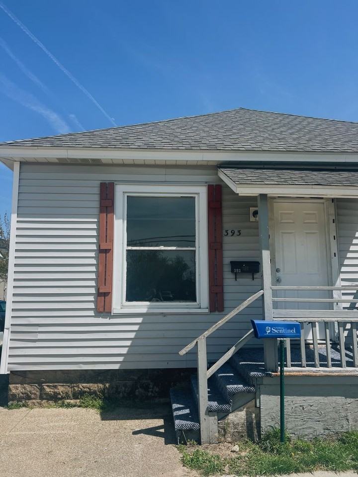 393 Pine Ave - Photo 2 of 15