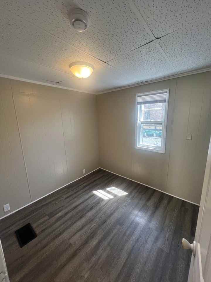 393 Pine Ave - Photo 7 of 15