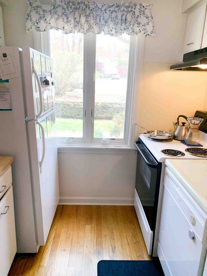 12 Webster Ct - Photo 3 of 11