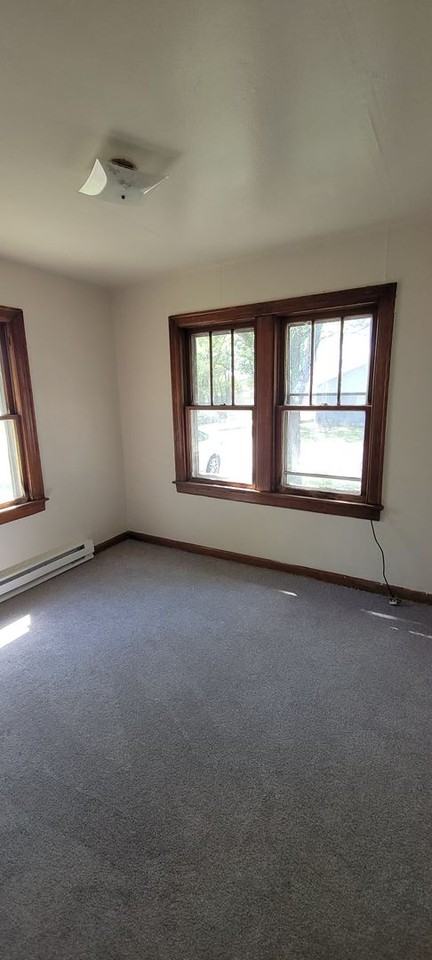 272 Cornelison St - Photo 3 of 6