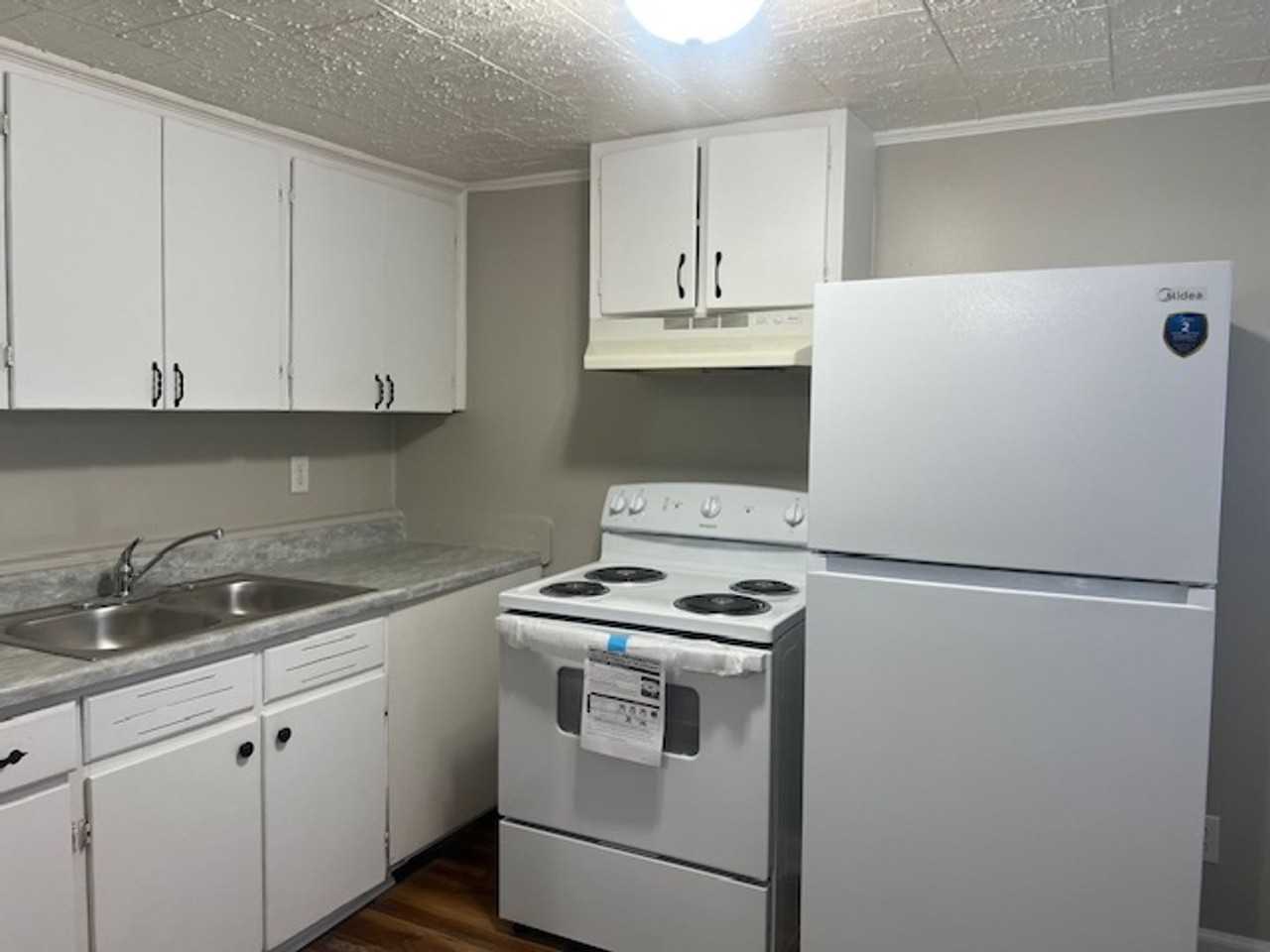 209 Johnson St - Photo 3 of 11